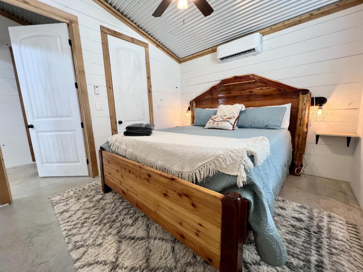 Вилла Hummingbird Haus - Hill Country Views On 20 Acres With Firepit Spring Branch Экстерьер фото